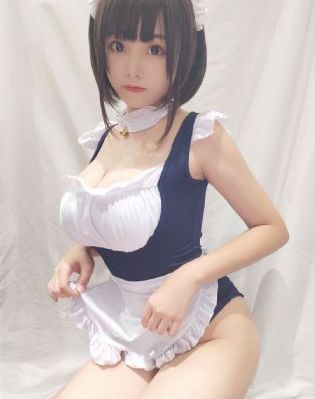 SP趴床脱裙子内裤打屁股视频_1080HD在线观看
